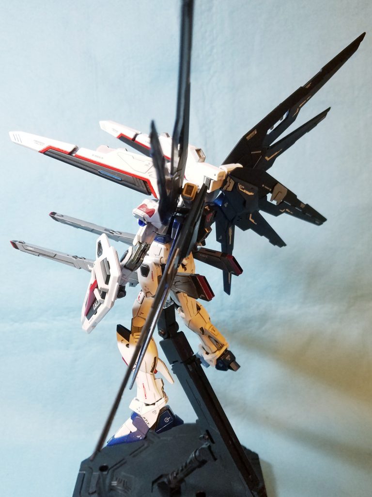 とにかく小さなキットなので小さなディテールの加工ばかりで難儀しました。