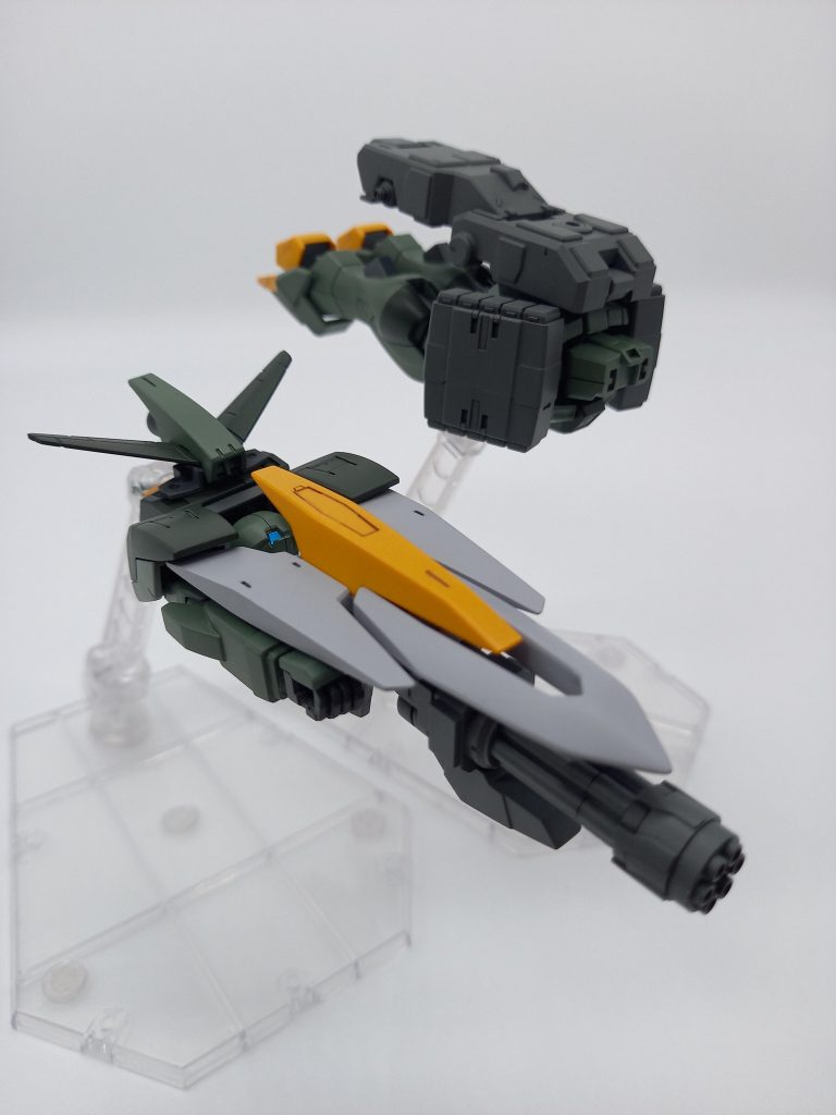 ベース機の合体機構は簡略化され、コアスプレンダーとシルエットシステムはオミットされている。そのため上半身であるチェストフライヤーにコアスプレンダーの機能が集約されており、チェストコアフライヤーとレッグフライヤー2機の合体機構に改められている。アルクとランシエのレッグフライヤーと交換することで機体性能も変化させる事ができる。この特性により、シルエットシステムの機能を補完している。