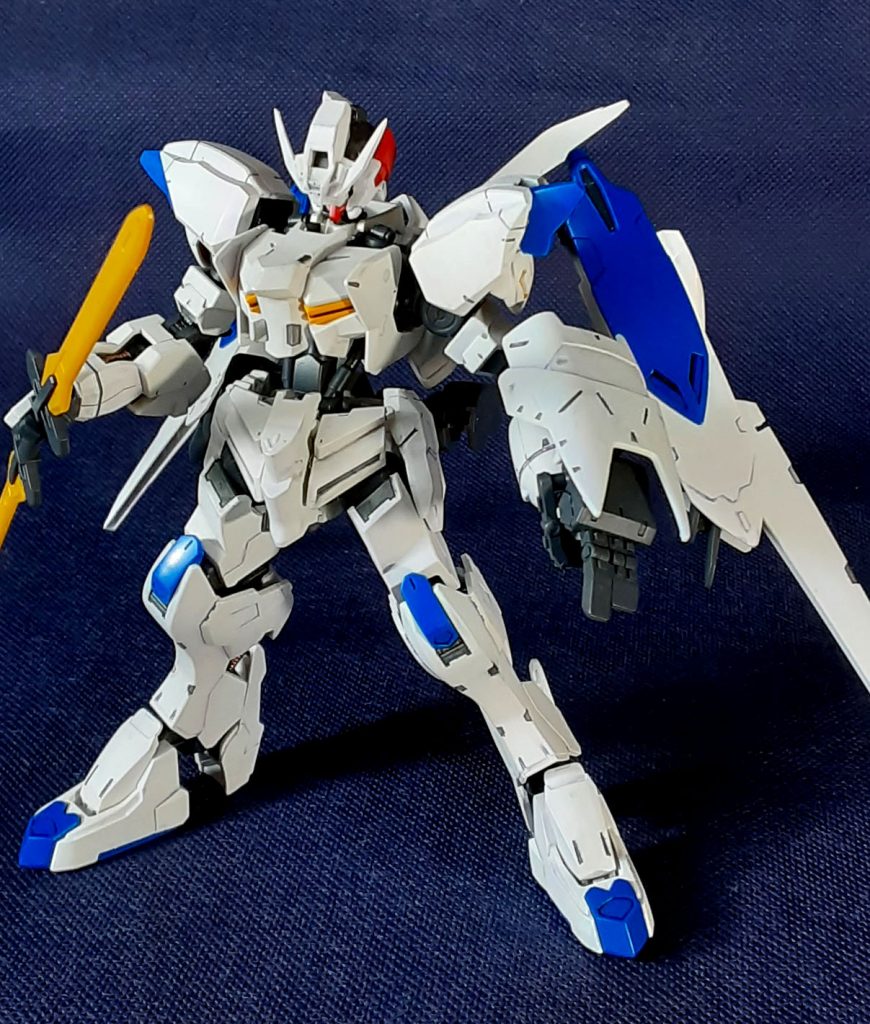 鉄血のオルフェンズのキットは出来がイイので特に何もしなくてもカッコイイですね