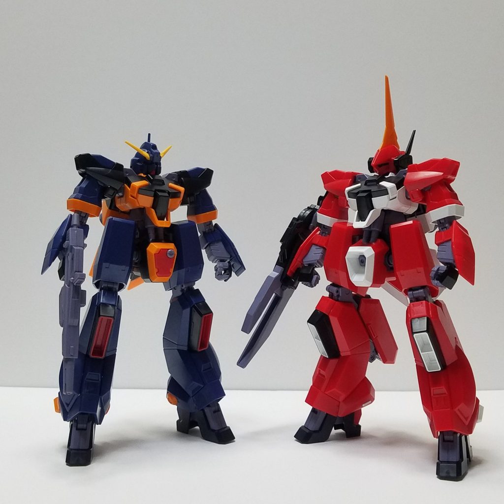 以前組んだガンザムと。