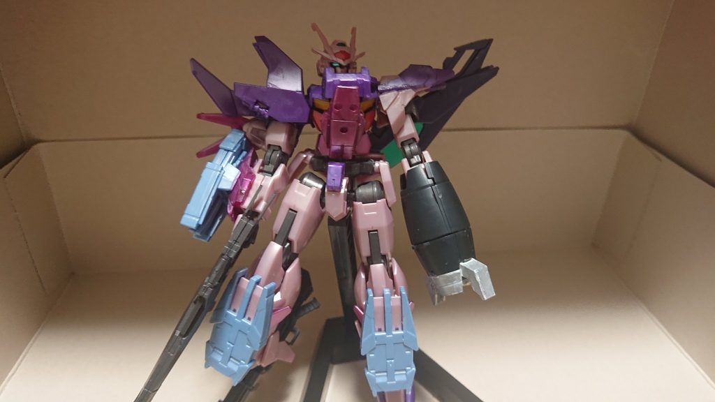 胸の傷痕も他パーツで装甲を補強してるのが、サラを失った心の傷を隠し失意の元過ごす前作主人公感あっていいので(曇らせ設定が好き