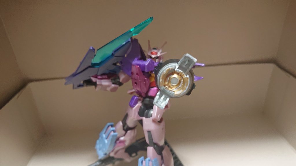 腕にはキャノン砲装備