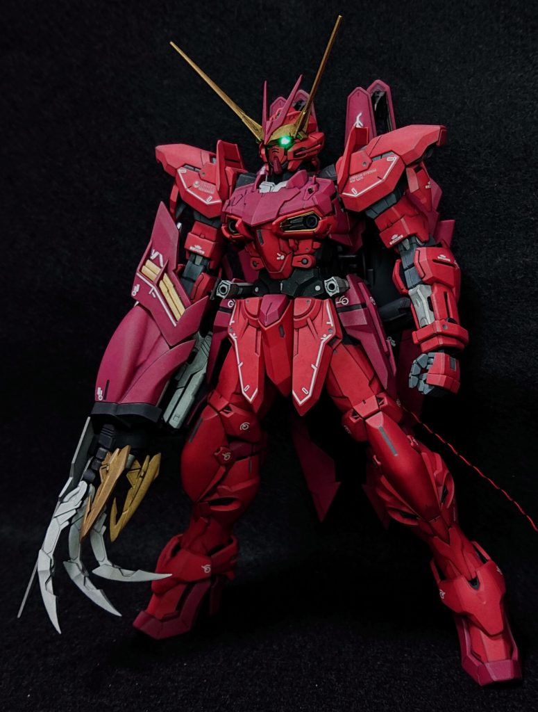 以前光沢仕上げで作製したMGテスタメントガンダムですが、新しいキットを入手して今度はつや消しで仕上げてウェザリングを行いました。