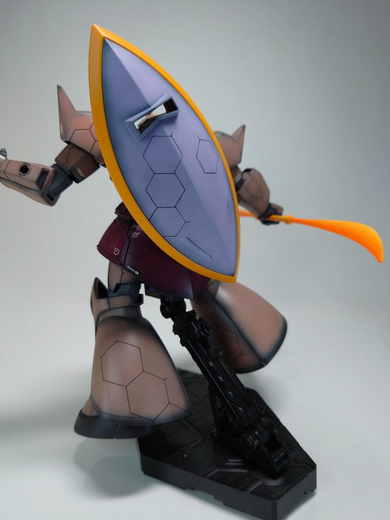 過去の旧キット1/60のゲルググでもほどこしました、ハニカムのスジ彫りアピールポイントです。 