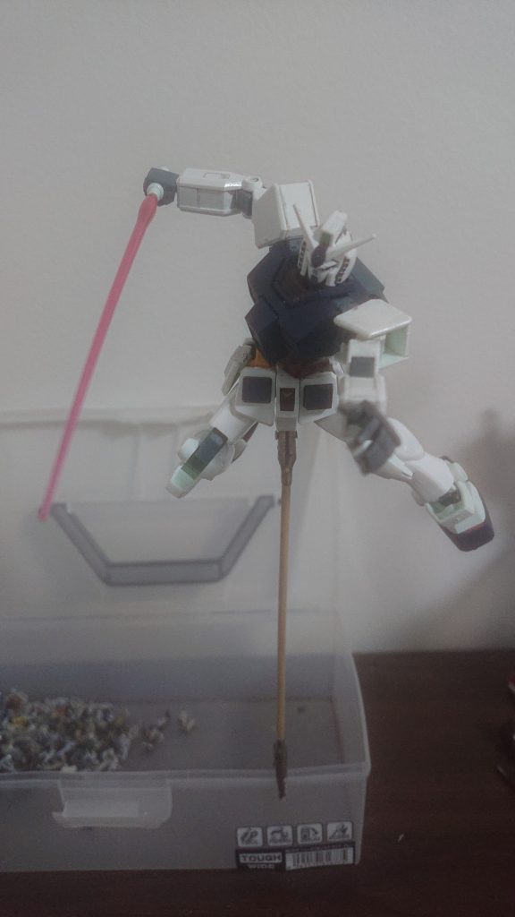 イオ「いい加減墜ちろ！義足野郎ぉ！！」