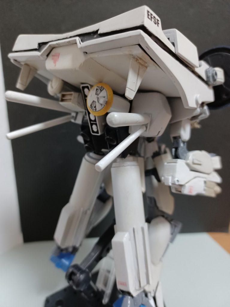 大型のプロペラントタンクは100均で買った携帯スプレーのボトルを加工してます。