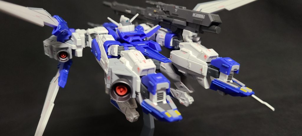 足裏も可変時には見えるのでそれなりに造形した。