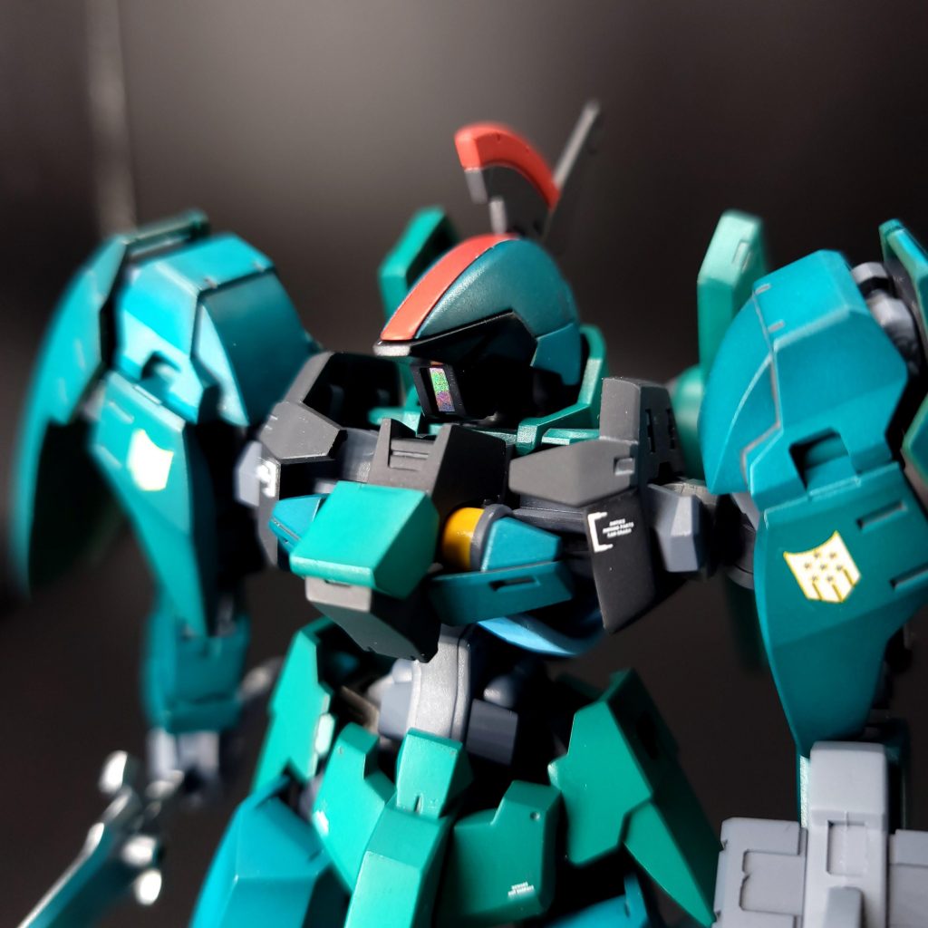 カメラアイはハセガワ ホログラムフィニッシュでキラキラに。