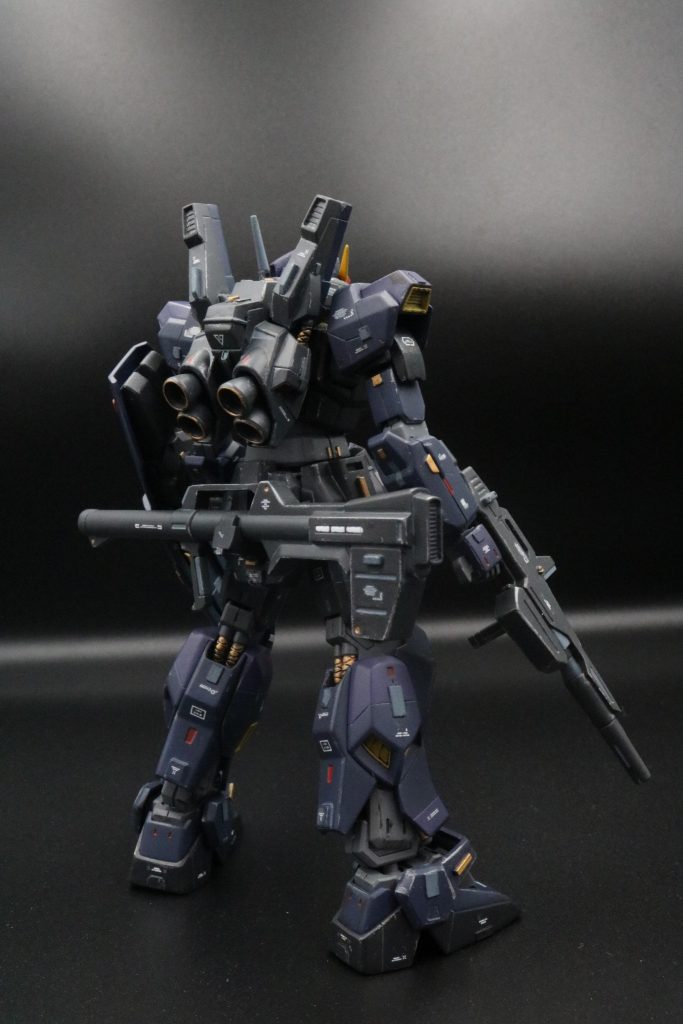 バズーカを装着時の背面