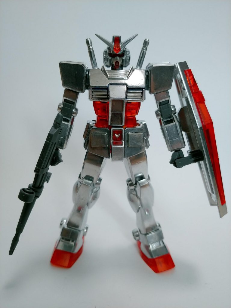 「ガンダムメッキシルバーとか言ってるけど正直どうなん?」って感じでしたが、なかなかのメッキっぷりでした。けど塗膜がよわよわなので感想に二週間、そこから手直ししてまた二週間置くという待ち待ち地獄でしたw