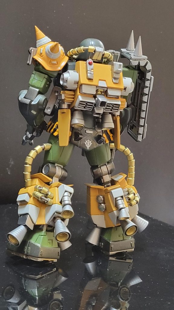 やはり高機動型といえば後ろ姿ですね(^○^)