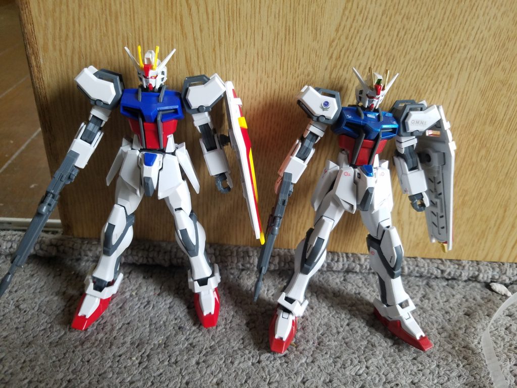 ←素組　→メタリック塗装