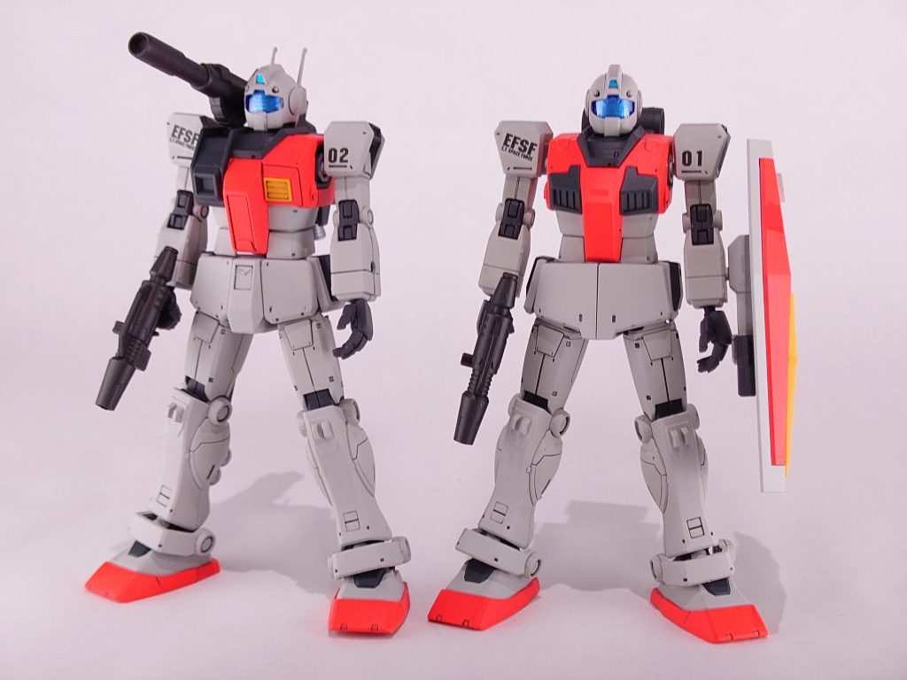 赤部分は蛍光にしてみたかったので、蛍光オレンジをベースに調色してみました。グレー×赤かっこいいですよねー