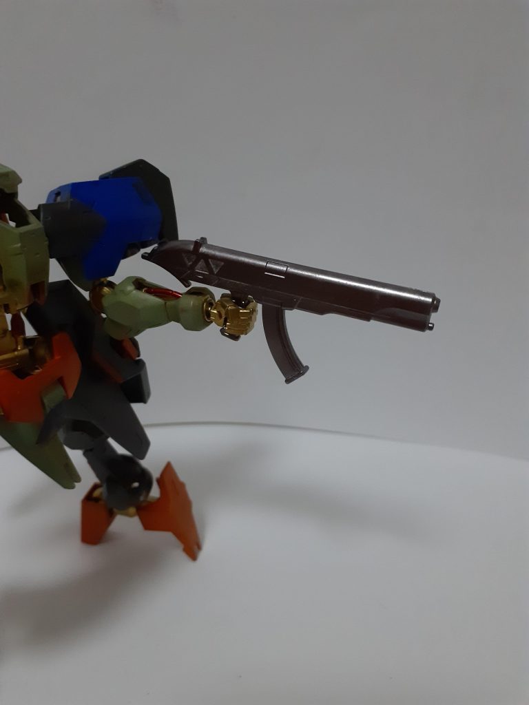 ライフルは百練の物です。