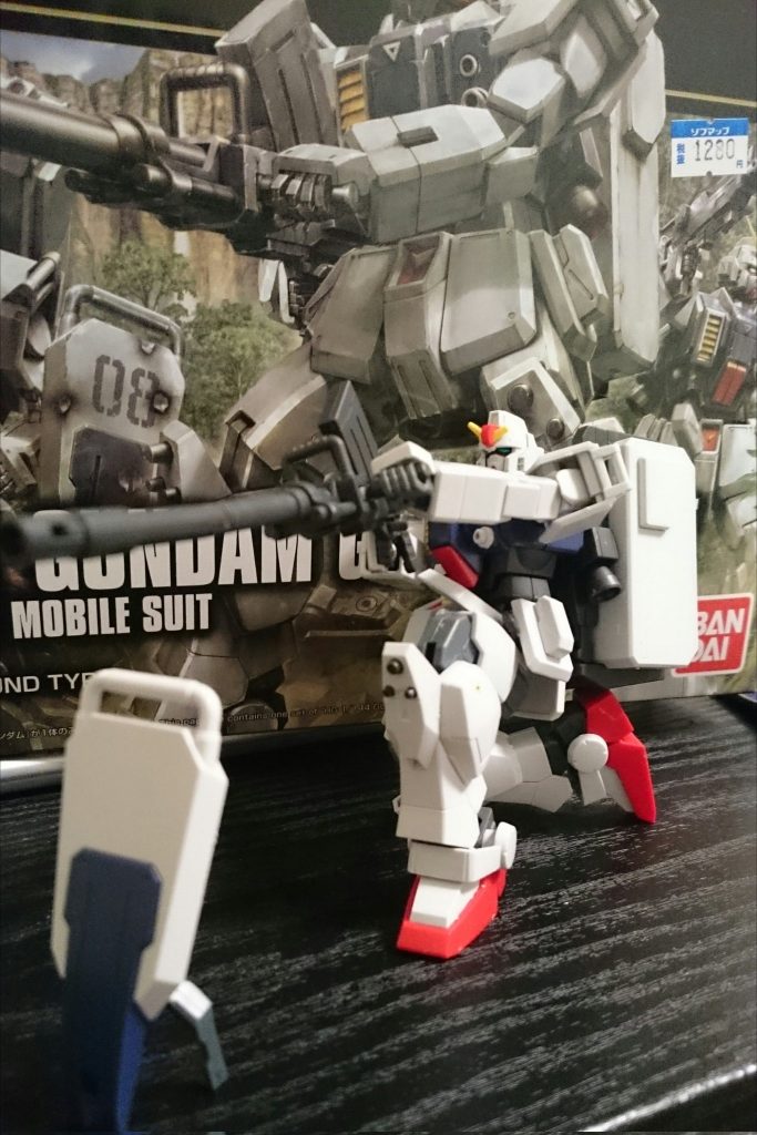 陸戦型ガンダム–4枚目/制作者：@tanatanaretort