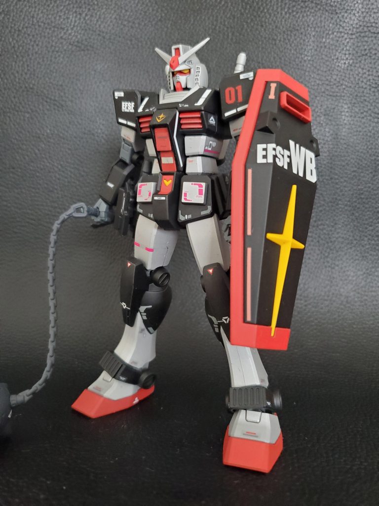 配色はシルバー解釈を採用。リアルタイプを意識してデカールを増し増ししました。