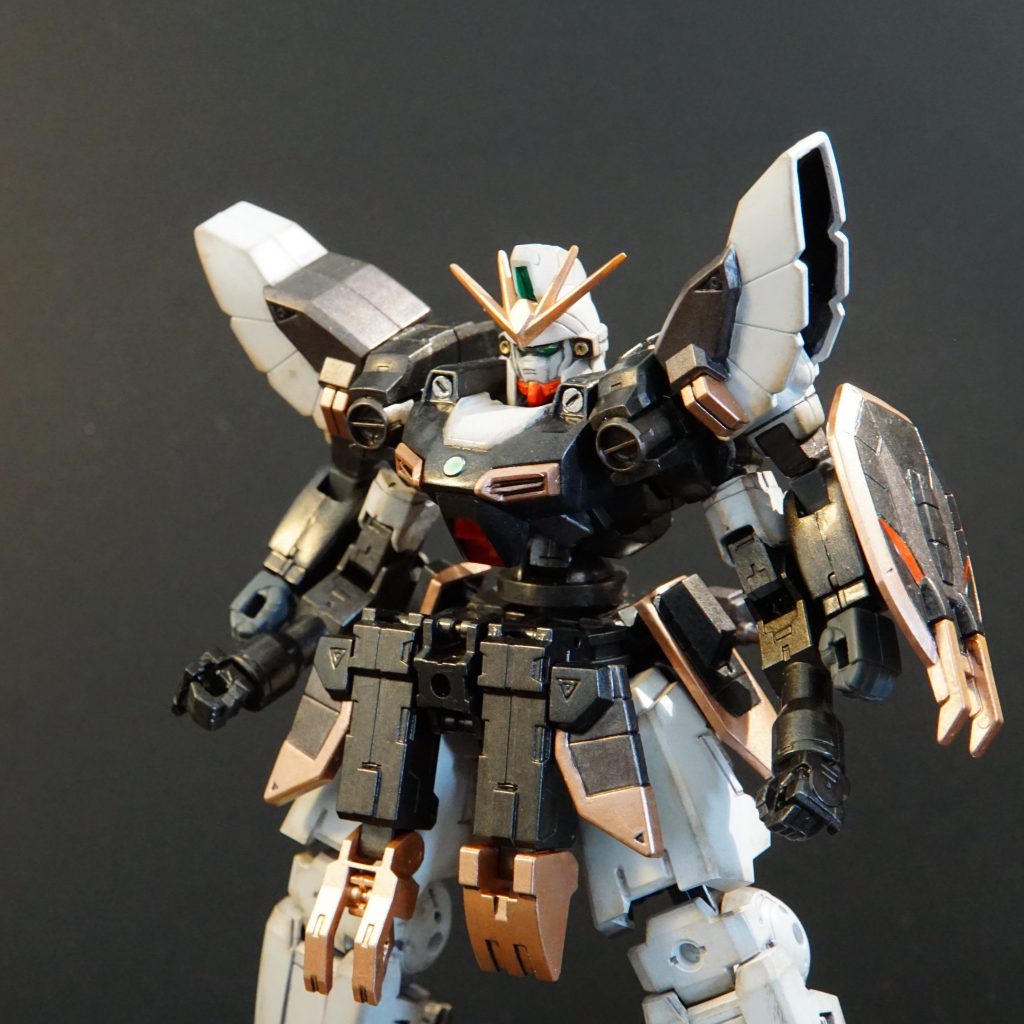 武装を一部パージした姿です。全て外すとシエルノヴァに戻せます(意味ないですが^^;)細い腰は鉄血のオルフェンズ機体のようで、名前もグシオンリベイクフルシティ的な響きをイメージしました。