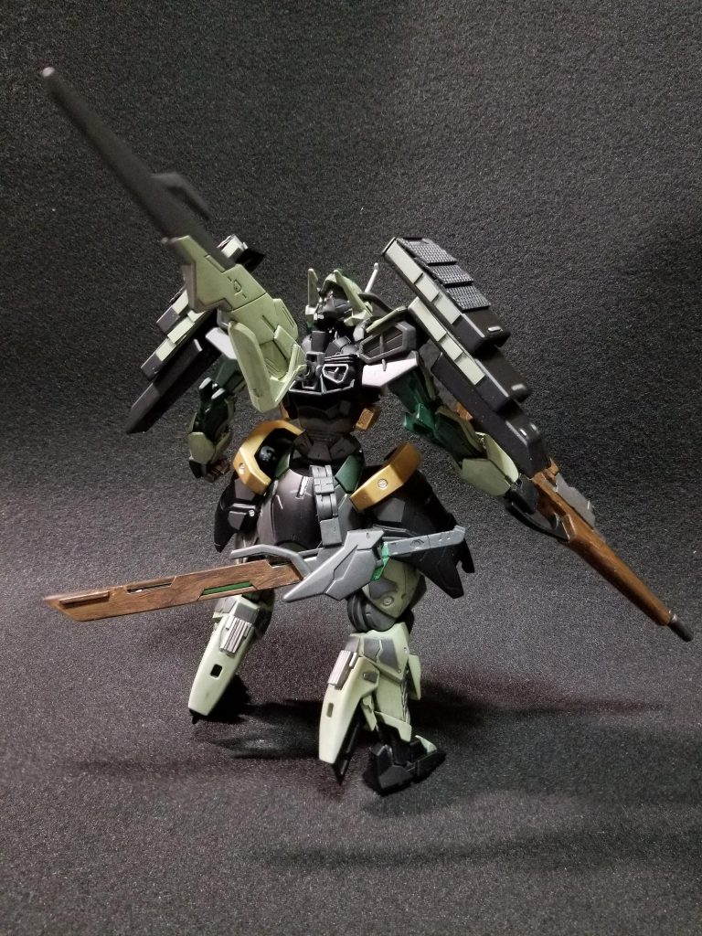 背面鞘とライフルの一部は、初めて木目塗装してみましたがどうですかね？自分では見すぎて訳がわからなくなってきました。