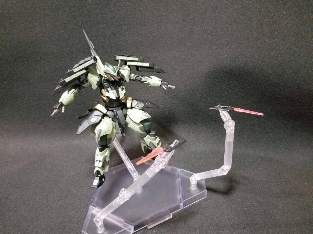 ビームブーメランデスティニーのものを良い感じにふくらはぎのとこに着けました。↓