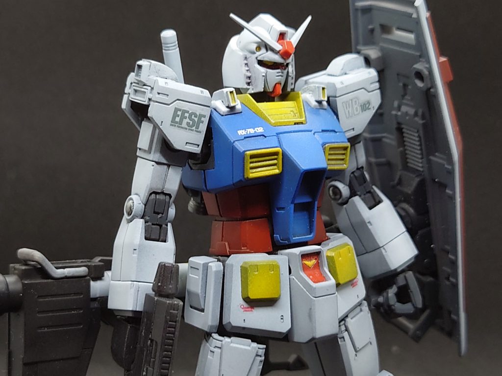 肩、鎖骨のバーニア。さすがに鎖骨バーニアはサイズが合う物が無くプラ材から自作しました。肘関節は市販パーツを使用。