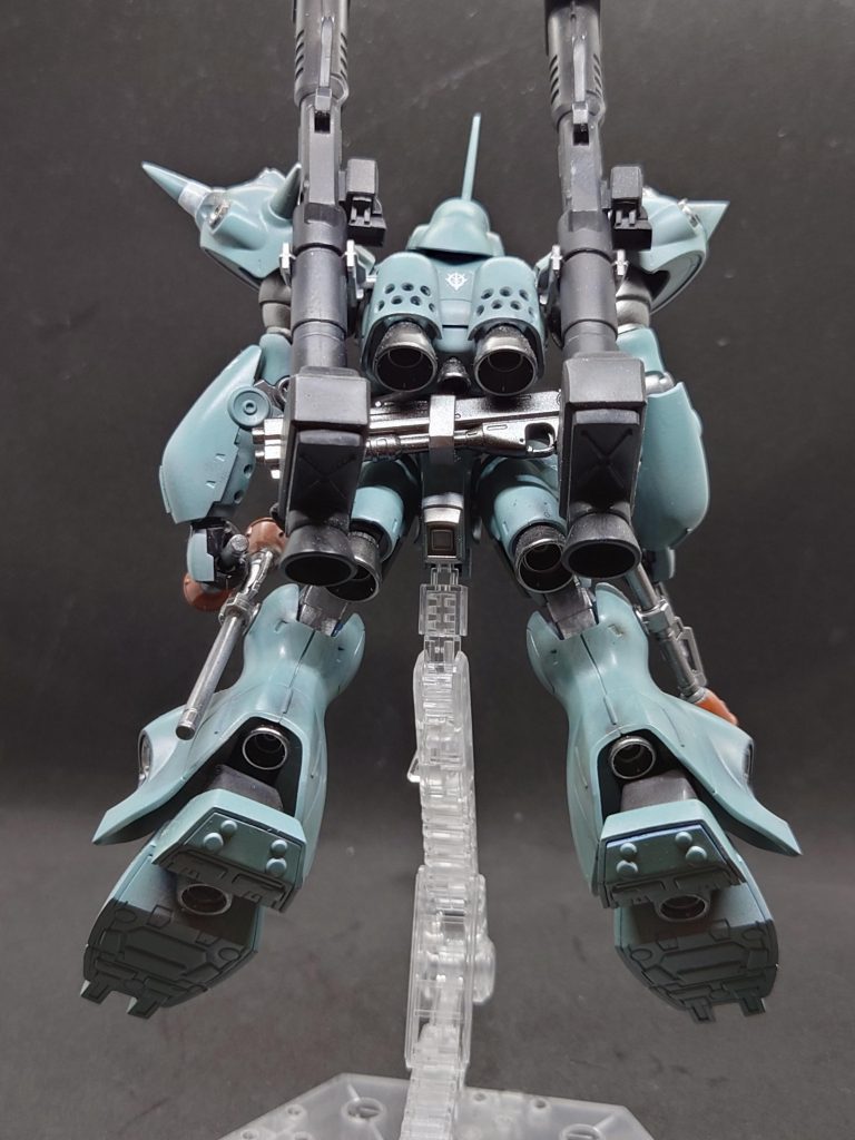 バーニアてんこ盛り(笑)個人的に、バーニアの内部を赤や黄色に塗るのは抵抗があるので、滅多にやりません。