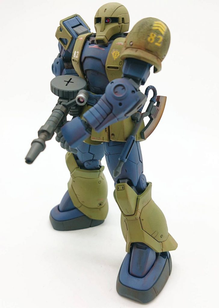 肩の階級マーキングは曹長なので、古参兵が登場しているといった想定。