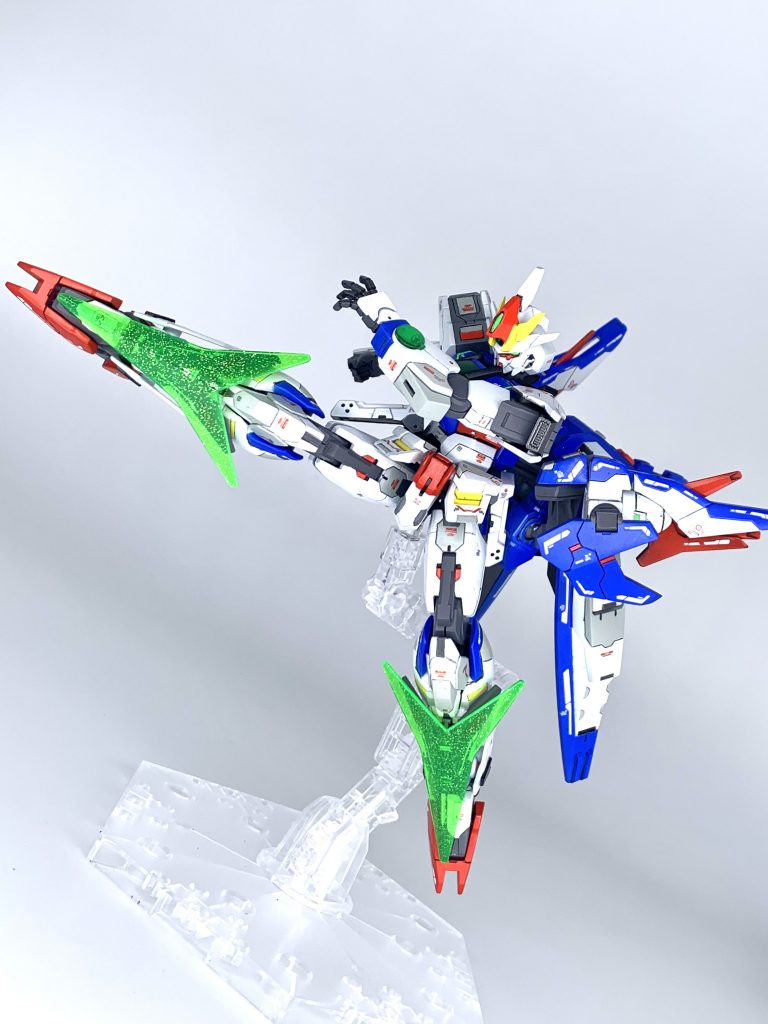 説明書の蹴りです。ポージング難しい。