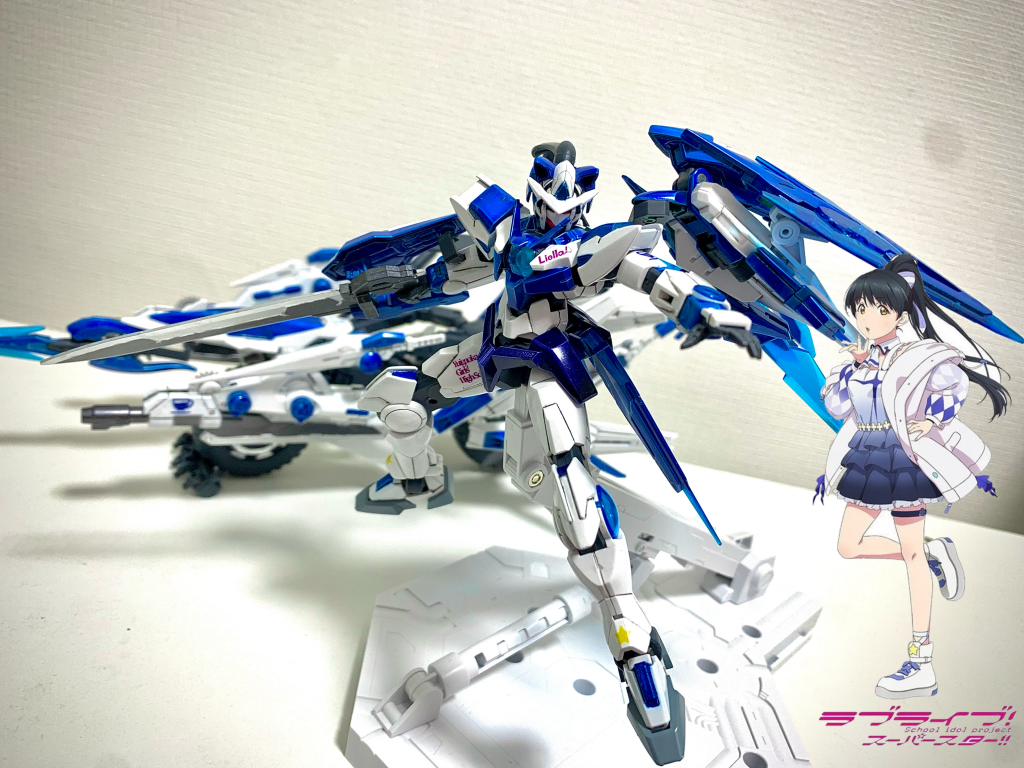 ふとももにエッチなタトゥー、みたいな