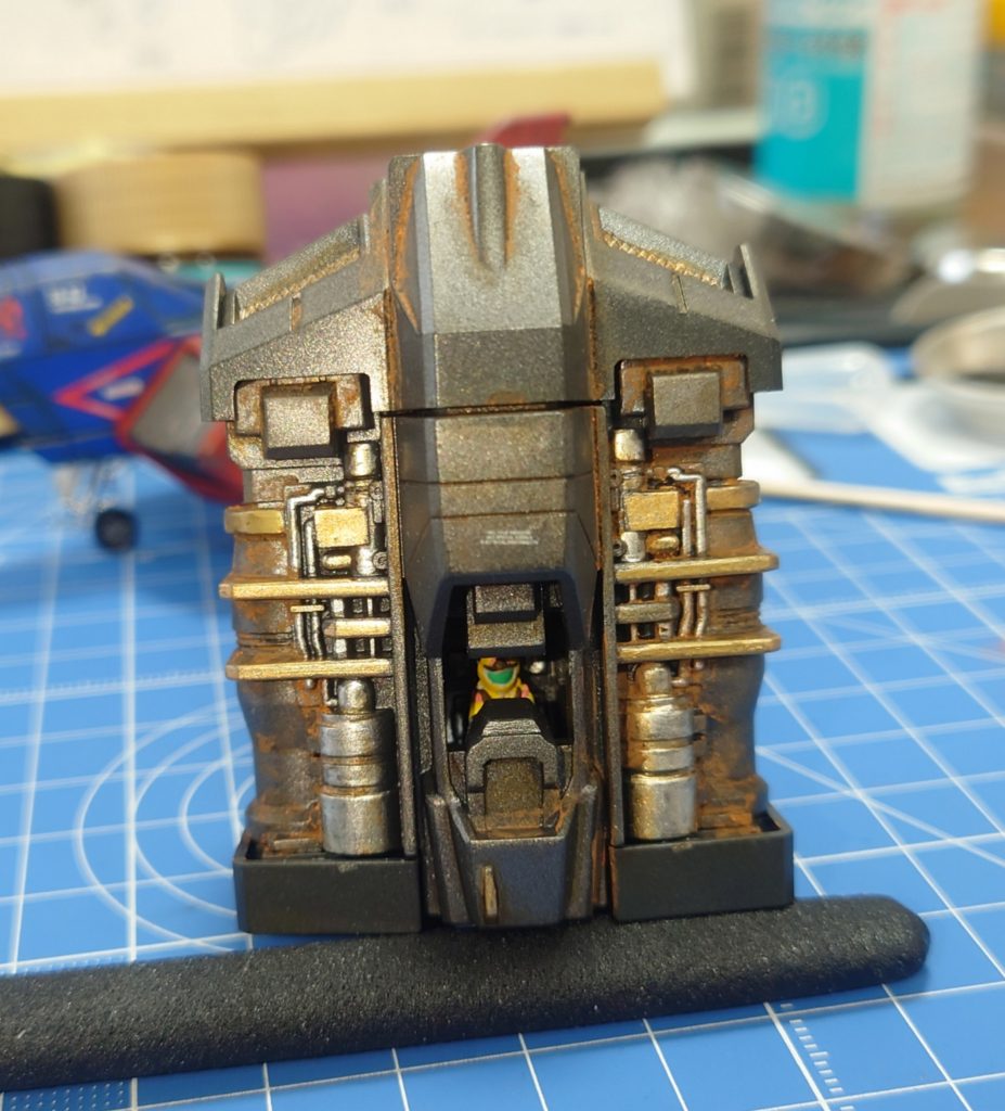 内蔵ユニットにはセイラさんに乗ってもらいました。