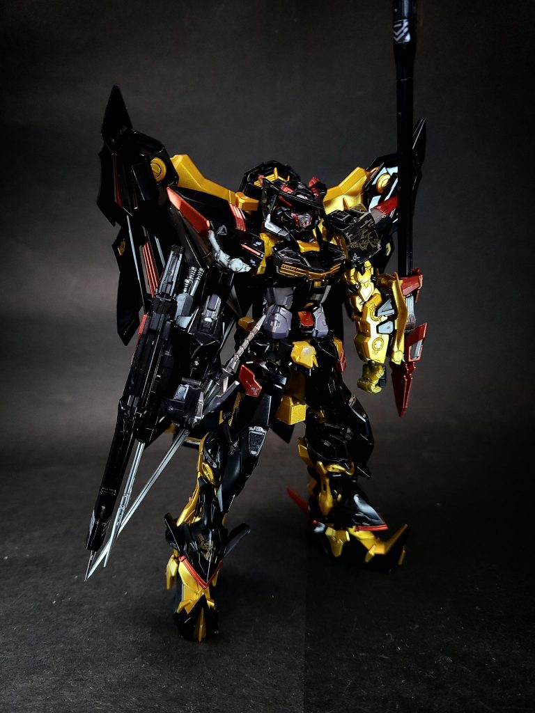 また、武装類にはミナの「『天空の宣言』に賛同する者たちを守る」という目的が反映されており、敵機体にほとんどダメージを与えることなく行動不能に陥らせることができるマガノイクタチも含め、相手に必要以上のダメージを与えず敵パイロットの命を奪わずに済むような配慮がされている[