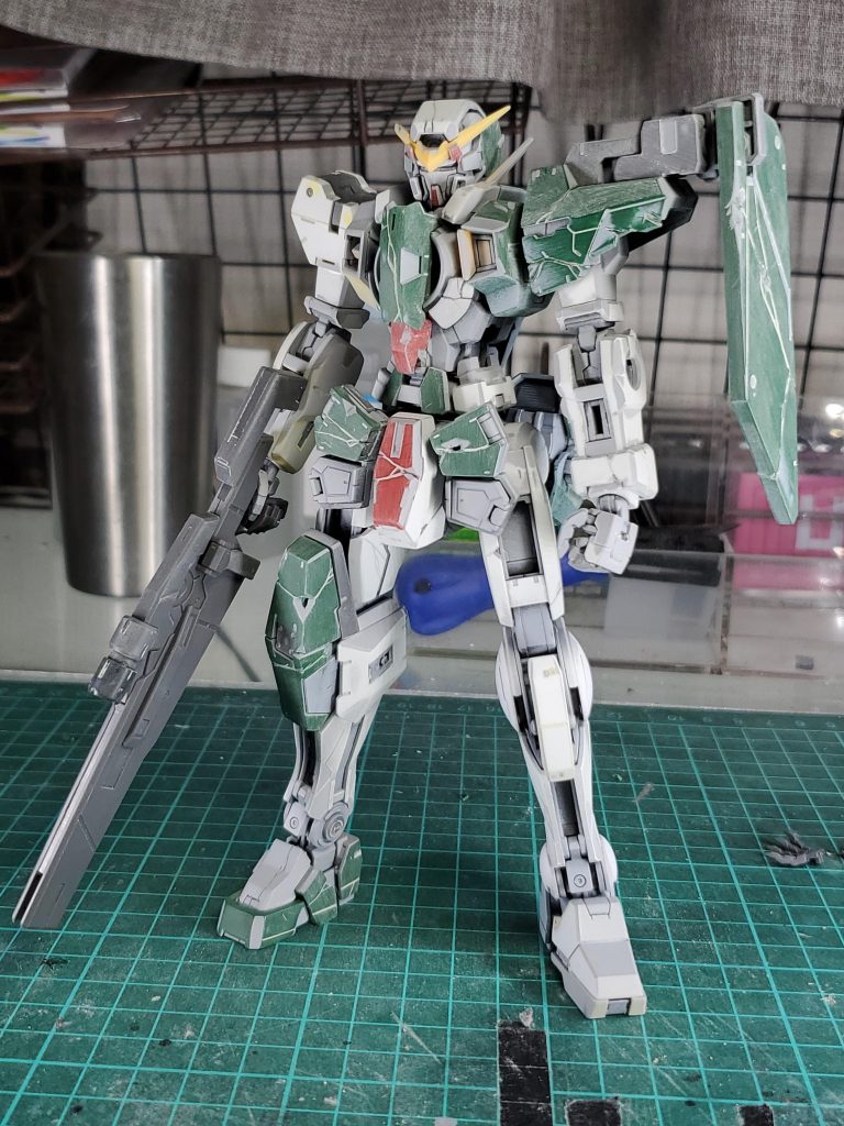 全身にひび割れいれてます