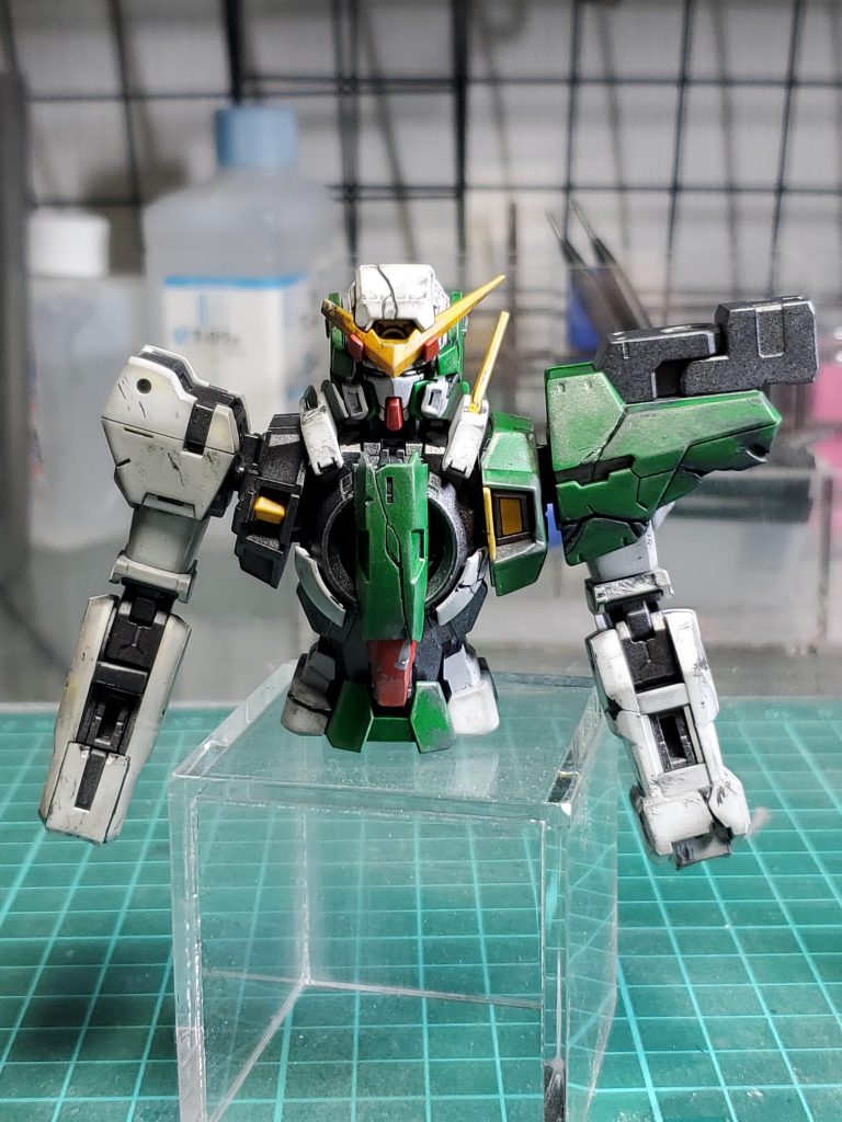 宇宙汚れはエナメルでフィルタリングを何回もかけてから、ウェザリングマスターで汚れを重ねていきました(*´▽`)これはまだ最初の方