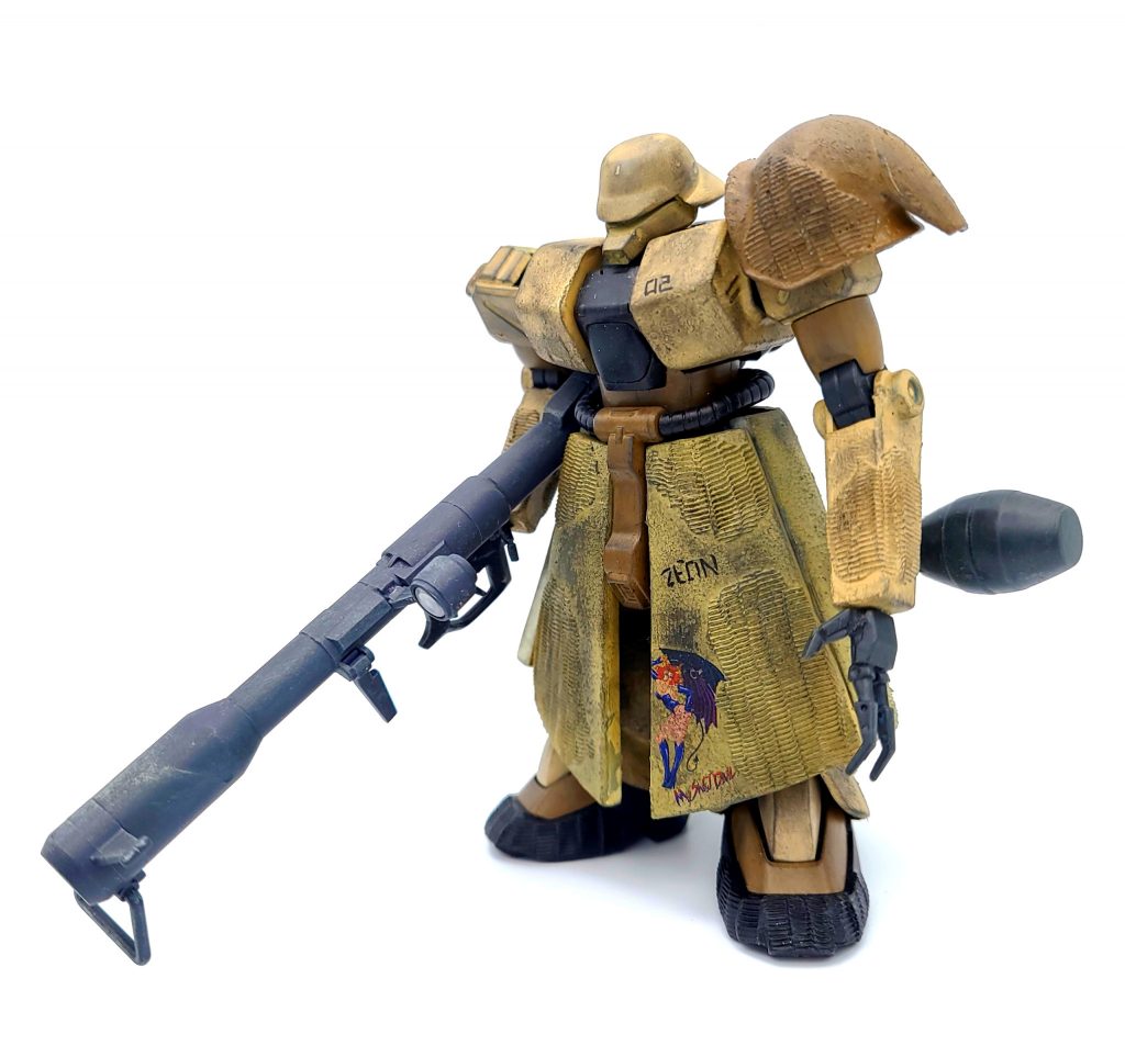 まずはザクⅡ改。近藤版ゴブリンをイメージして小柄になるように体型を改造しました。