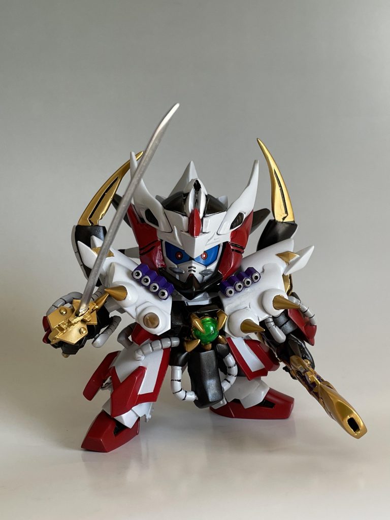 外伝でも数少ない長刀使いですね。