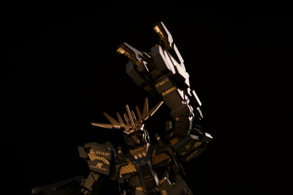 このアームドアーマー凄い威力ですよね・・・バンシィノルンもパチ組してあるのですが、そちらはサイコフレームは初めから緑色仕上げにしようと思います。外装的には同じような塗装になっちゃいますが・・・・