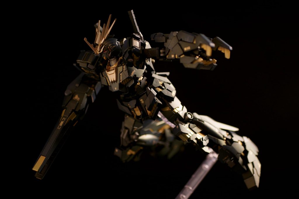 可動域等は全く改造していませんが十分ではないかと思います。改造しても股関節の可動部分じゃないかと思います。