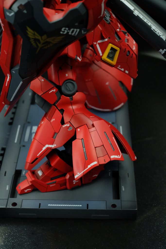 RG 1/144 サザビー MSN-04 徹底 改修 塗裝 完成品–3枚目/制作者：gemodels