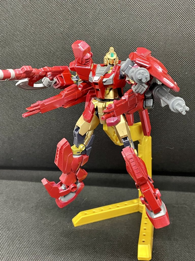 武装は右手にソードライフル、右腕ガンランチャー左腕シールド、ツインガトリング、ビームサーベル背部に3連ミサイル×2機、ビームライフル×2機プロペラントタンク×2機中距離戦をメインとした機体です今回使った主なガンプラは［コアガンダムⅡ］［バトルアームズ］［パワードアームズ］［ガンダム ビヨンドグローバル］［EGガンダム］［フェイクニューユニット］です