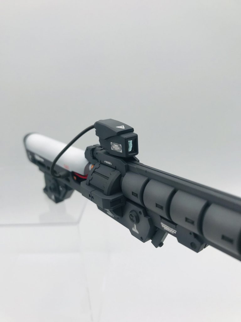 標準器は確かジオのパーツ。レンズはホログラムフィニッシュの上にレジンクリアを流しました。