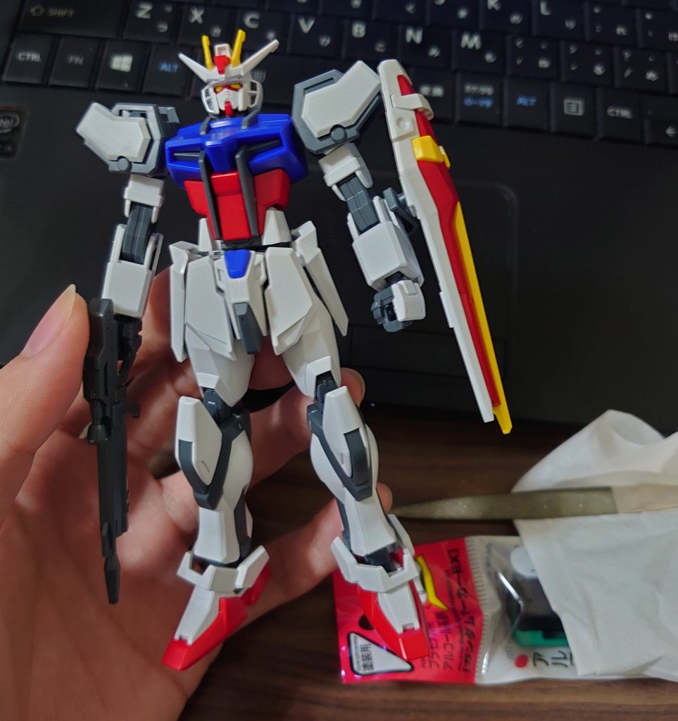 バリ削って素組みして、