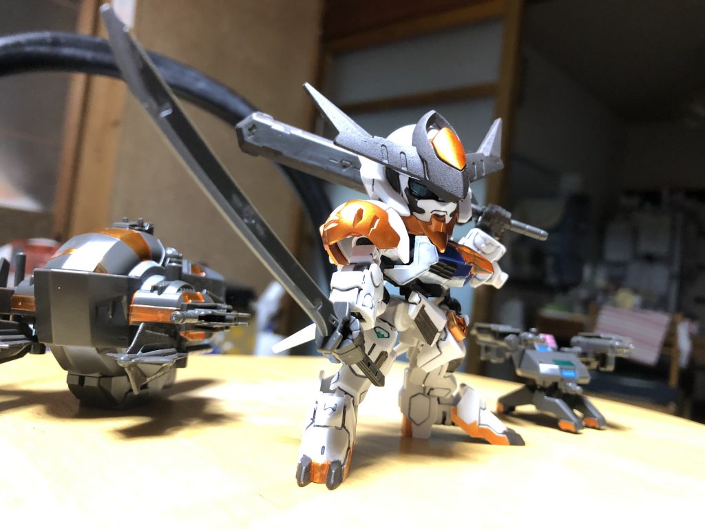 なに見とんじゃワレェ…という感じでw