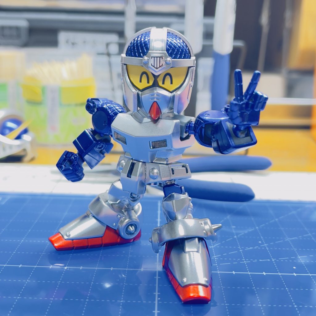 軽装モードSDならではのコミカルなニッコリ顔がいい味出してますね!額のマークはシールです。