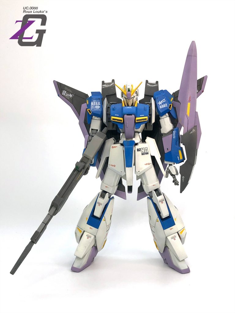 左肩にノーマルスーツと同じ流星マークのデカールを作りました。