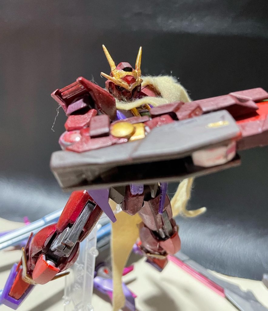 最後は激闘を繰り広げ戦うガンダム00スカイBreakイメージです。腕もバックパックも破壊されてもリペアスタイルで最後まで戦う熱い機体です😊