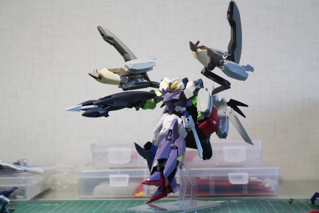 ▲ジンクスパーツを組み込んだフル装備これはこれで好きだったのですがパーツ同士の干渉がどうしても気になり泣く泣くボツに...