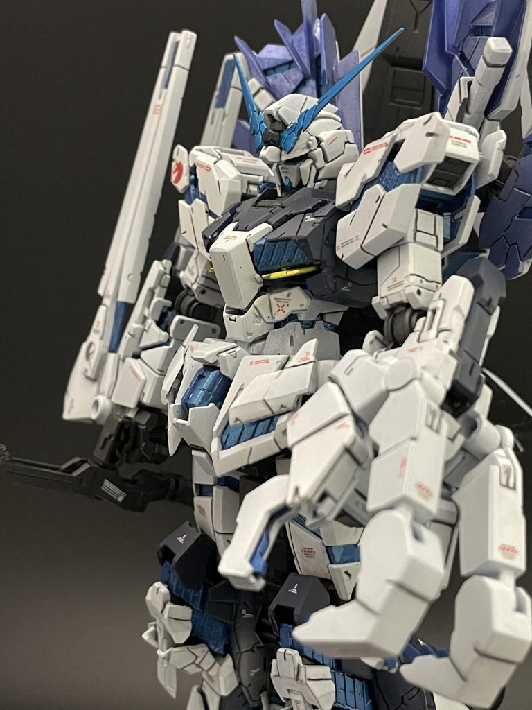 目とカメラは赤くしたんですが全く映らず。 