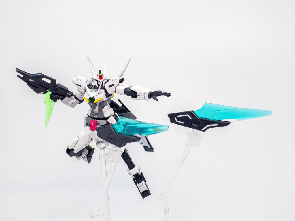 GNディフェンサーのウイングはソードビットとして使用可能。