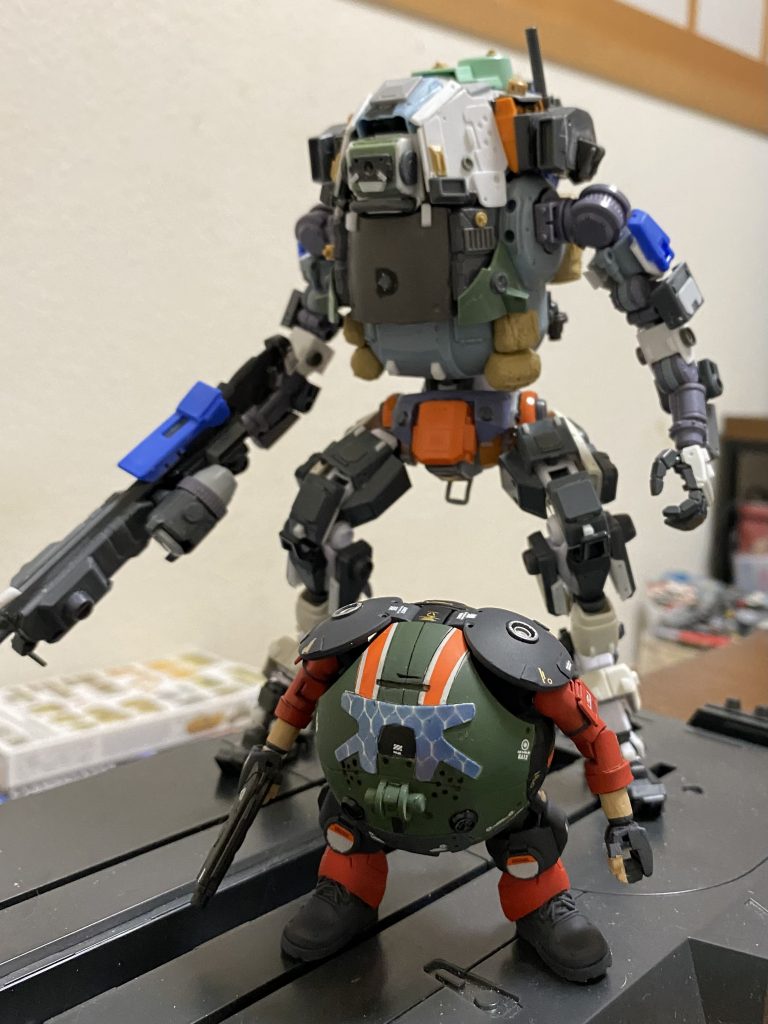 HBT塗装直前クーパーの塗り分けが難易度高いと感じたので先に仕上げてます。ハニカム塗装は廃水ネットでやりました。