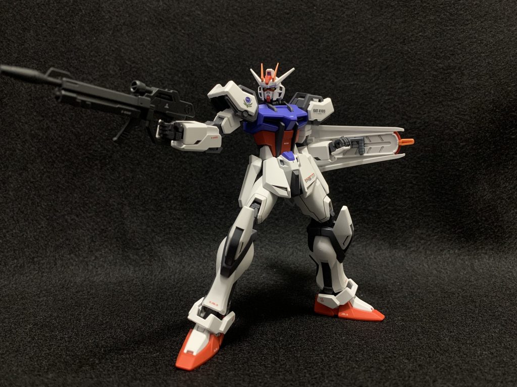 コレクションシリーズの箱絵風。人生初ガンプラがコレクションシリーズのストライクガンダムだったので撮りたかったんですよね~