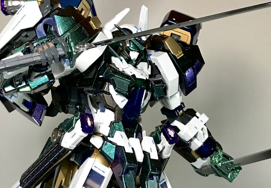 ホログラムパーツはコートすると偏光しなくなるので作られる方は気をつけてください